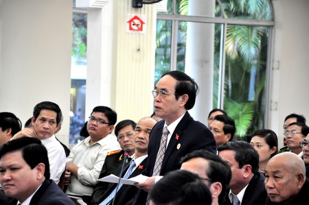 Các đại biểu thảo luận sôi nổi về đặt tuyến đường mang tên Đại tướng Võ Nguyên Giáp