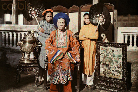 B� Chúa Nhất, trưởng nữ của vua Dục Đức, chị cả của vua Th� nh Thái, ảnh chụp năm 1931.