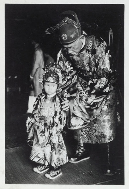 Thái tử Bảo Long, con vua Bảo Đại, ảnh chụp năm 1936.